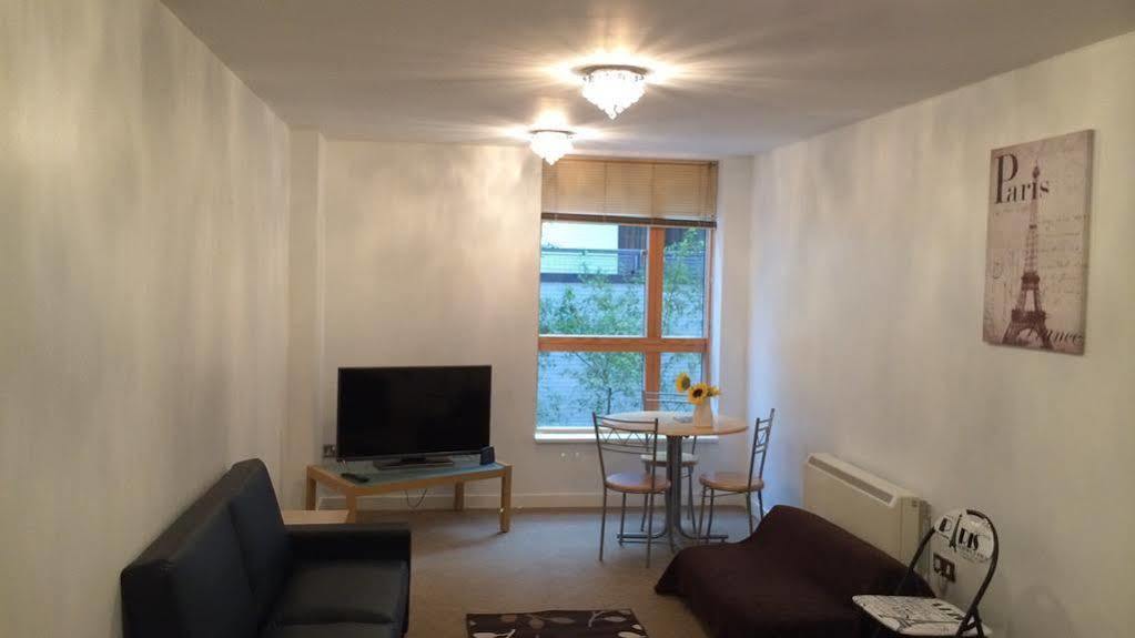 แมนเชสเตอร์ ยูนิเวอร์ซิตี้ Apartment ภายนอก รูปภาพ